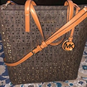 Michael Kors

Michael Kors Pocketbook